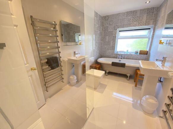 Photo 12