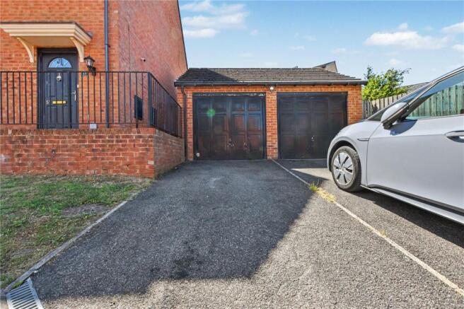 3 bed Semi-Detached for sale Image 11