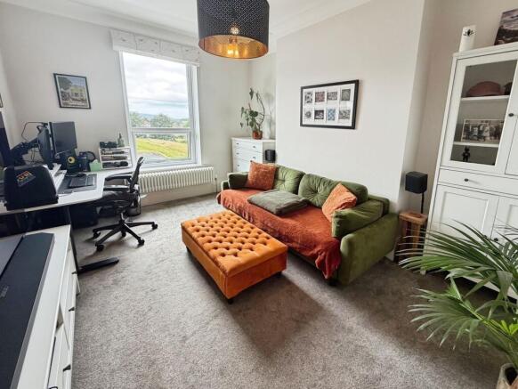 4 bed Terraced for sale Image 12