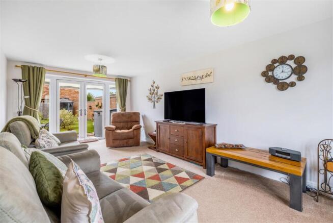 81 Field Drive (Wyberton)-35.jpg