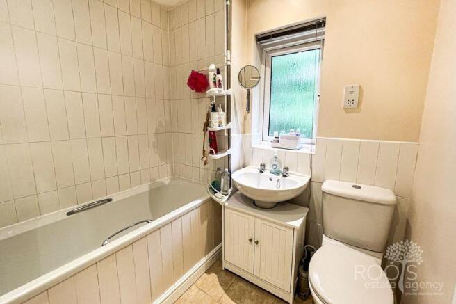 Main bathroom