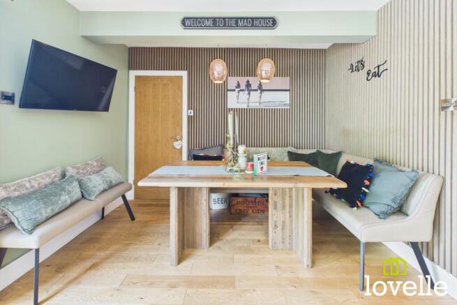 4 bed Detached for sale Image 12