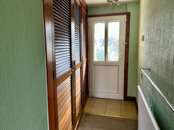 4 bed Semi-Detached for sale Image 8