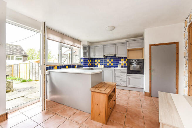 Kitchen/Breakfast...