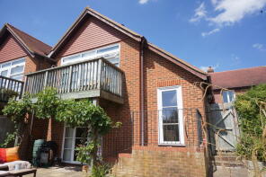 5, Amberley Mews, Amery Hill, Alton GU34 1HJ