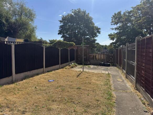 3 bed Terraced to rent Image 7