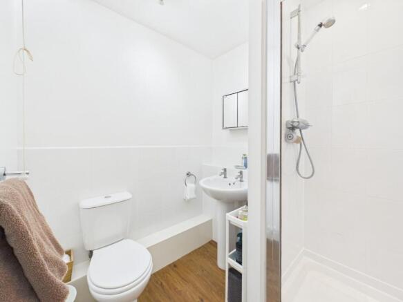 2 bed Apartment for sale Image 10