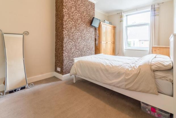 4 bed Terraced to rent Image 8