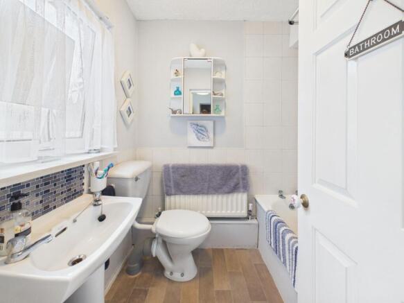 3 bed Terraced for sale Image 9