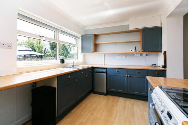 2 bed Terraced for sale Image 6