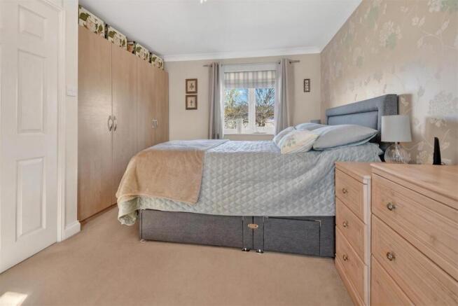 3 bed Detached for sale Image 8