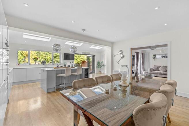 Kitchen / Dining Room