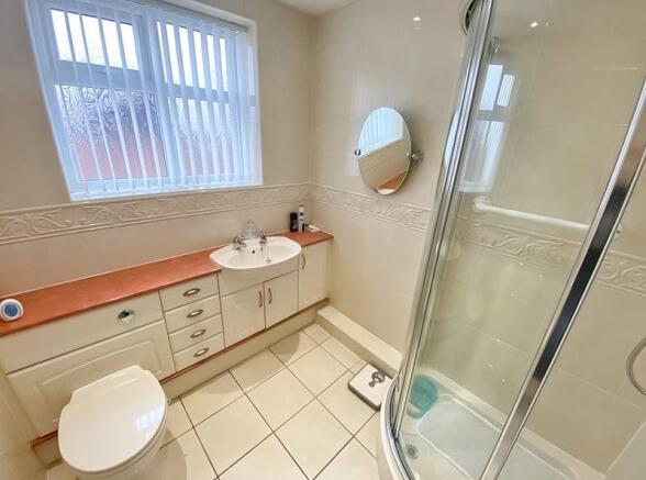 SHOWER ROOM