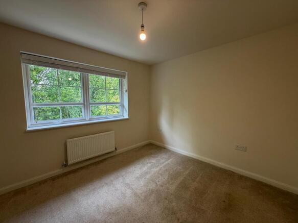 2 bed House to rent Image 12