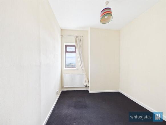 3 bed Terraced for sale Image 9