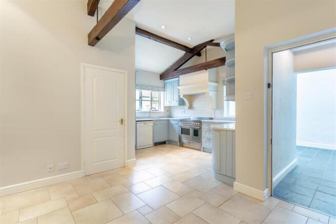 8623017-interior17.jpg
