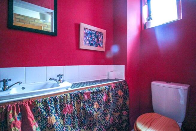 Cloakroom / WC