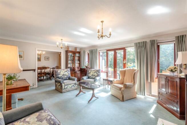 4 bed Detached for sale Image 8