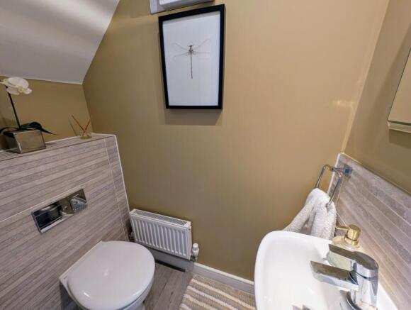 4 bed Detached to rent Image 11