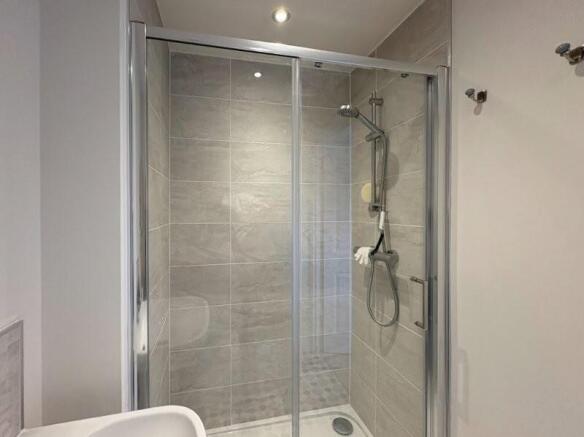 3 bed Terraced for sale Image 12
