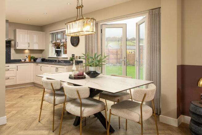 4 bed Detached for sale Image 5