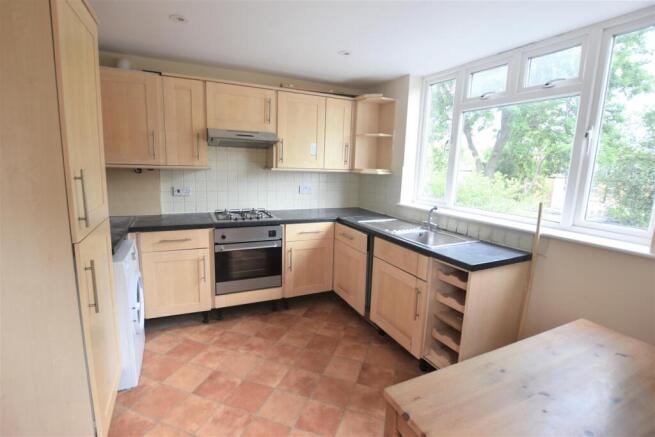 Kitchen).JPG