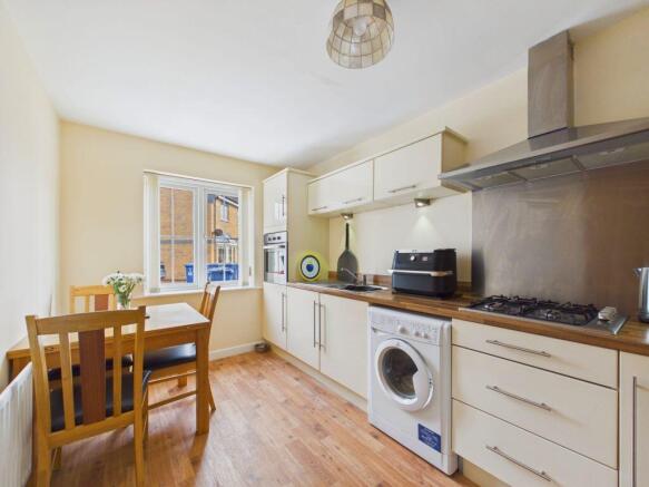 3 bed Semi-Detached for sale Image 9
