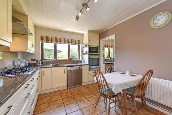 Kitchen/Breakfast Rm