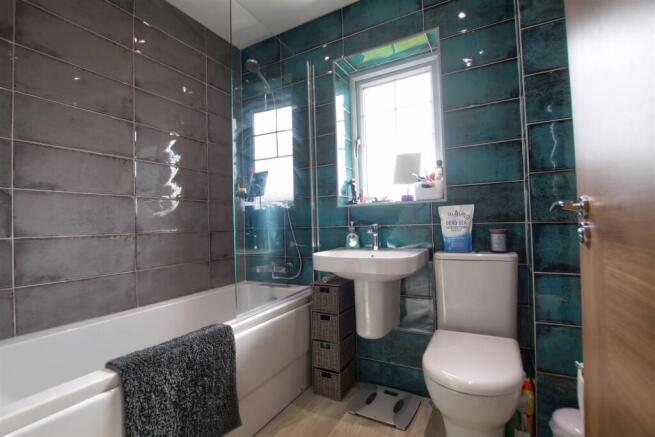 2 bed Semi-Detached for sale Image 6