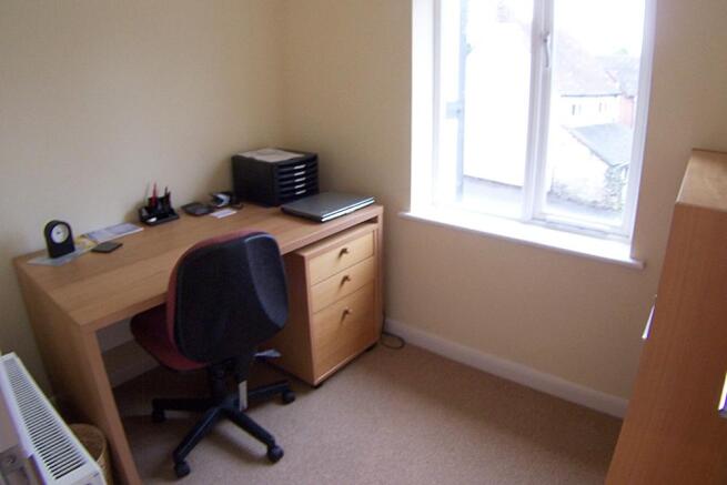 Bedroom 2/Office