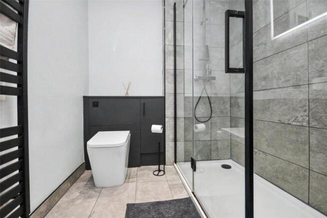 3 bed House for sale Image 7