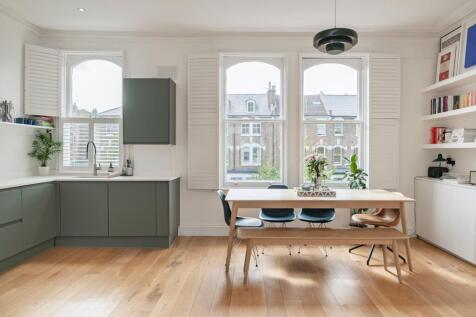 St Lawrence Terrace, London, W10