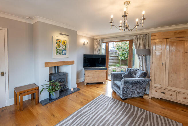 5 bed Detached for sale Image 11