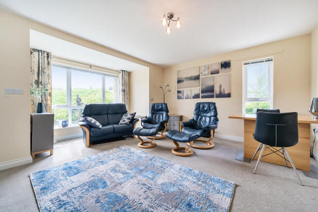 Living/Dining Roo...