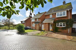 4, Spring Meadow, Aylesbury HP18 9NL