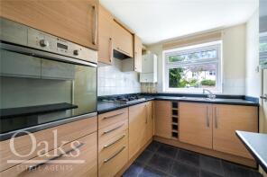 2, 211 Boston Court, Selhurst Road, South Norwood, London SE25 6YA