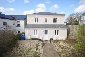 15 Apartment 4, Heanton Villas, Heanton Terrace, Redruth TR15 2HT
