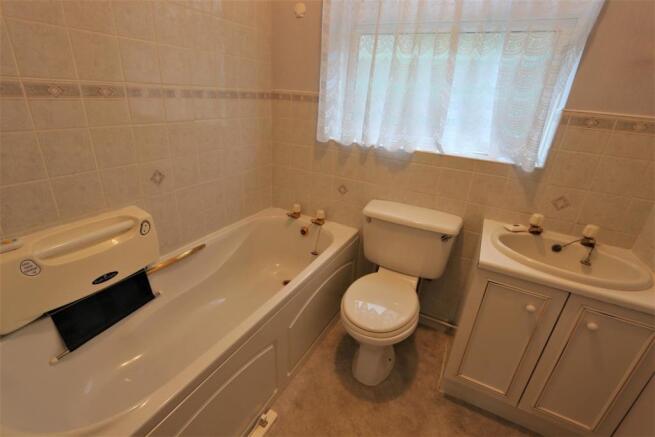 Bathroom.jpg