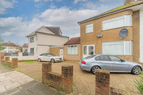 10, Apple Grove, Enfield EN1 3DD