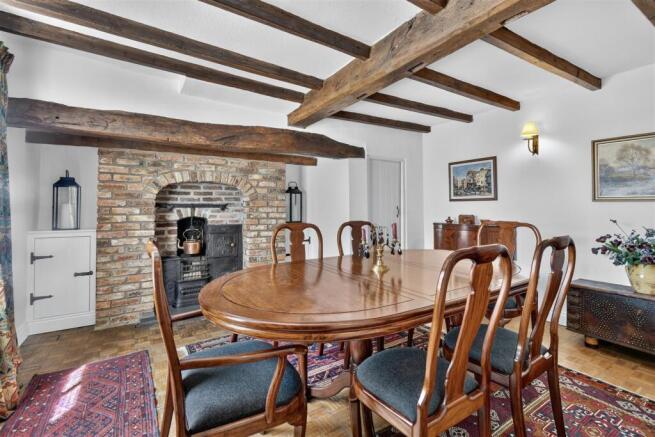4 bed Detached for sale Image 4
