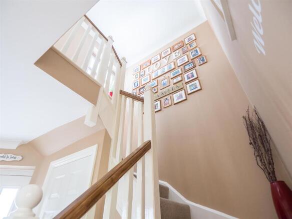 STAIRS TO LANDING