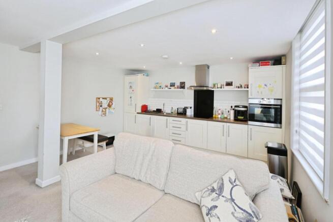RECEPTION ROOM / KITCHEN