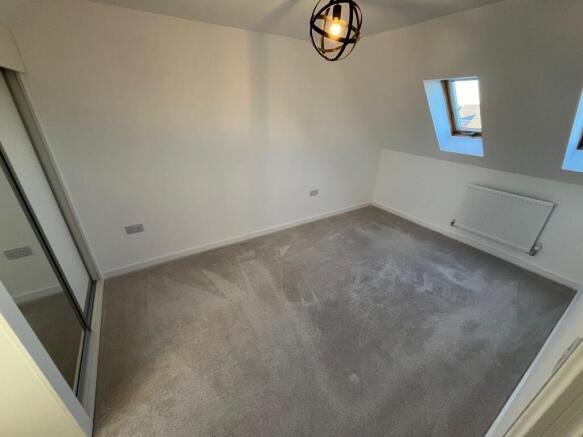 3 bed End of Terrace to rent Image 8