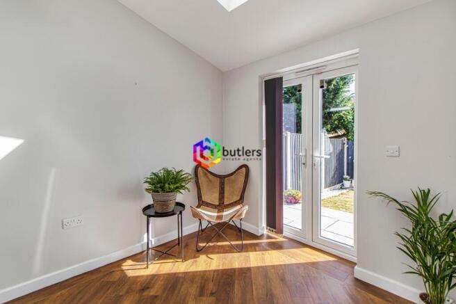 3 bed Semi-Detached for sale Image 12