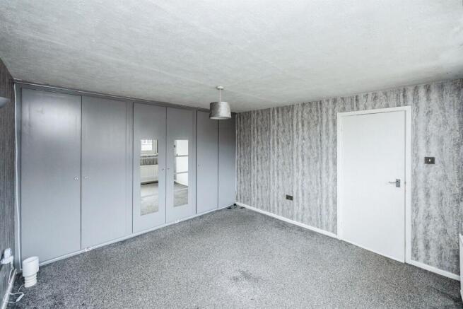 3 bed Semi-Detached for sale Image 6
