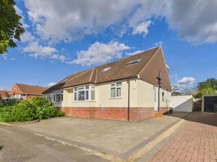 Ringley Road, Horsham, RH12 4AT