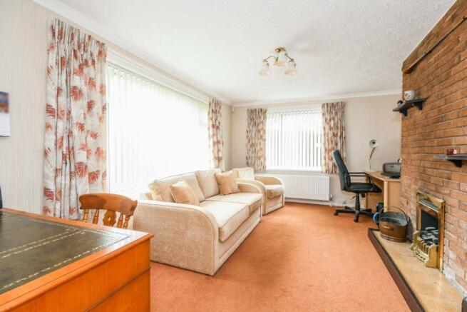 Living Room/Bedroom