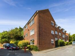 Flat 7, Moat House Flats, Elm Street, Buckingham MK18 1EU