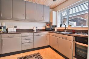 18, Edgecombe Grove, Darlington DL3 9DW