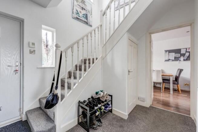 42MonterneyCrescent(Interior)-12.jpg